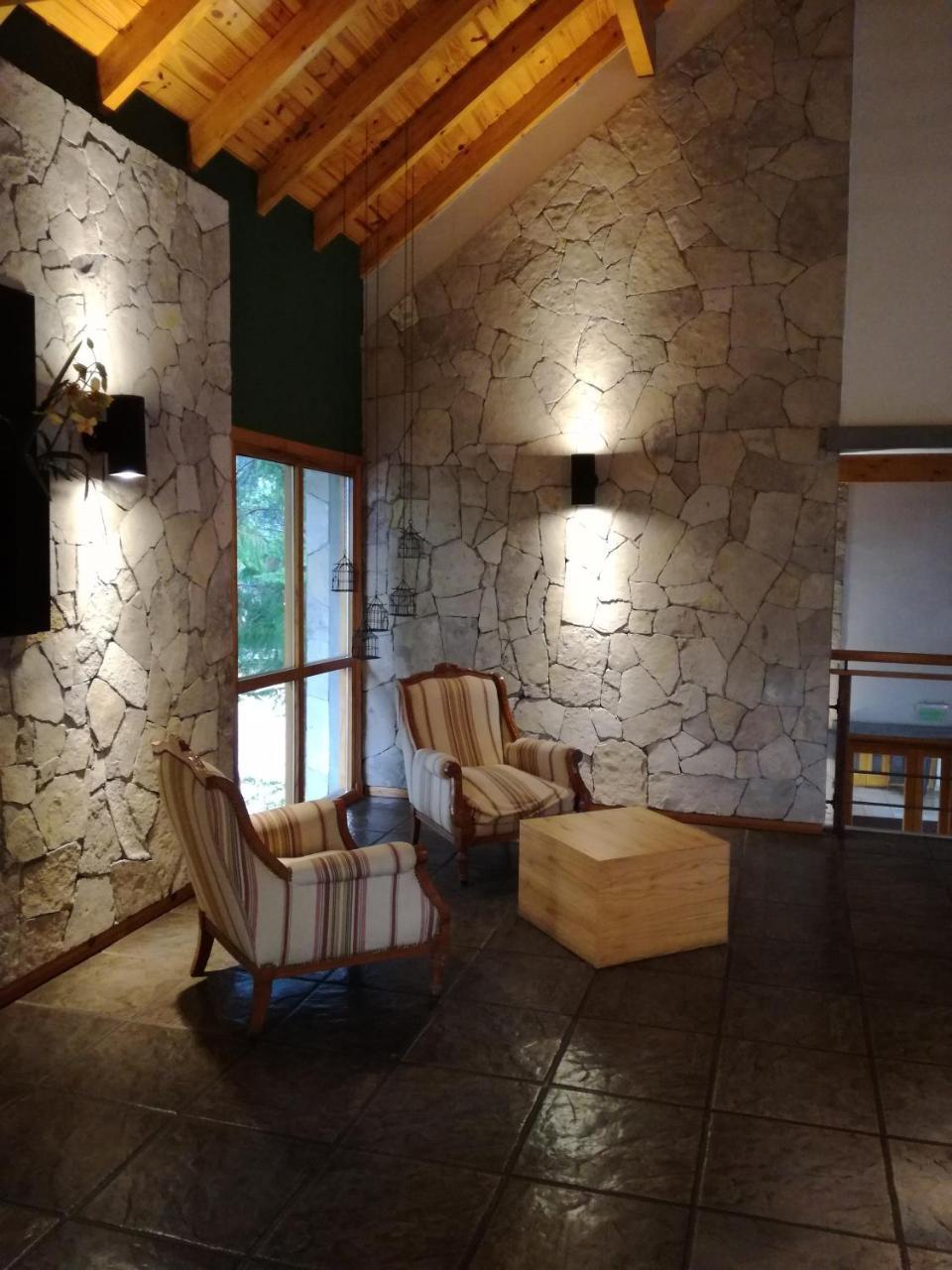Hosteria Aca Al Sur Villa La Angostura Kültér fotó