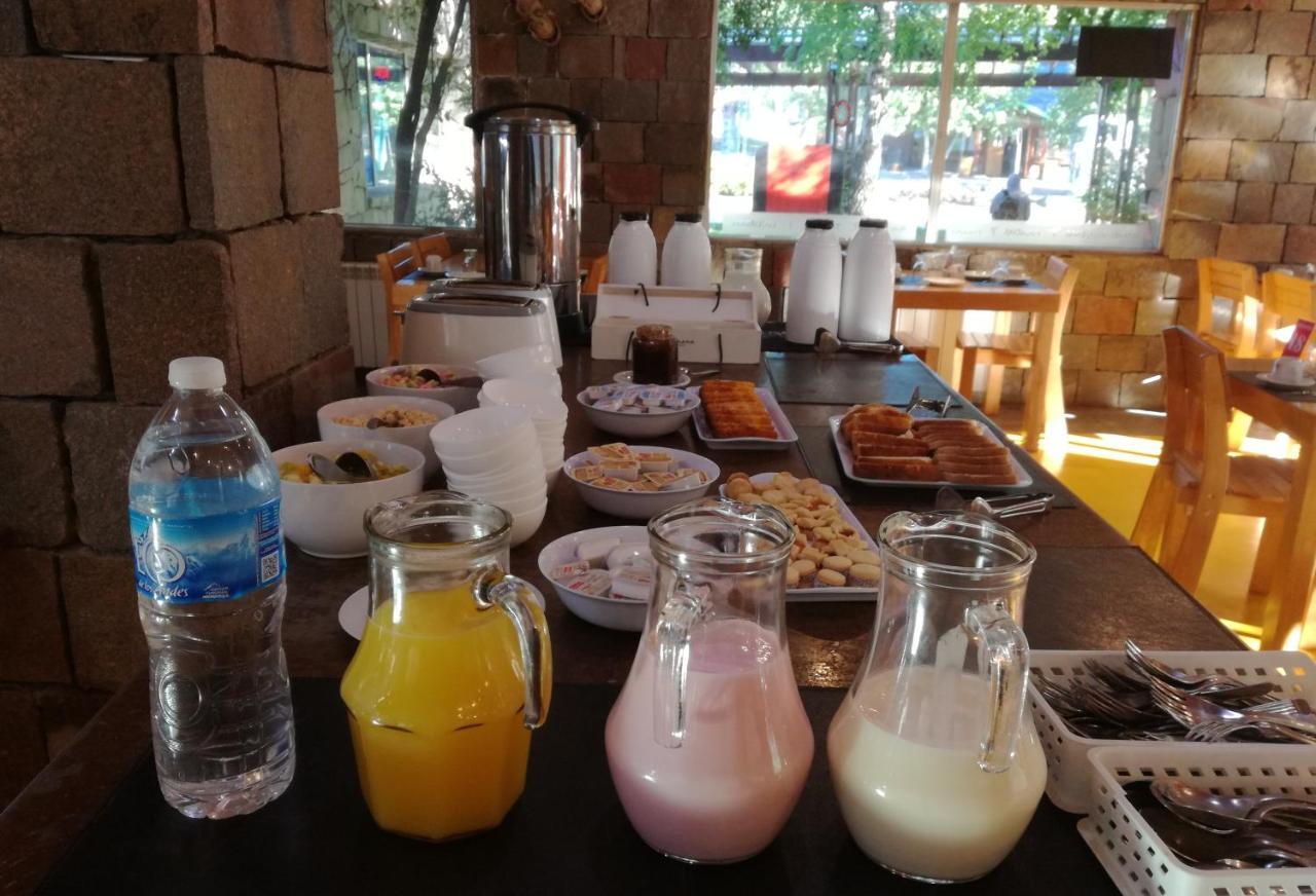 Hosteria Aca Al Sur Villa La Angostura Kültér fotó